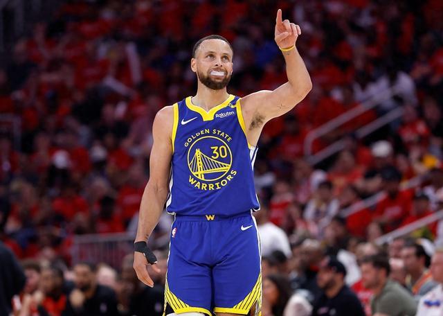 开云体育在线登入-库里：首冠是最喜欢冠军之一 庆幸有得选 仍清晰记得擒灰熊斩73胜