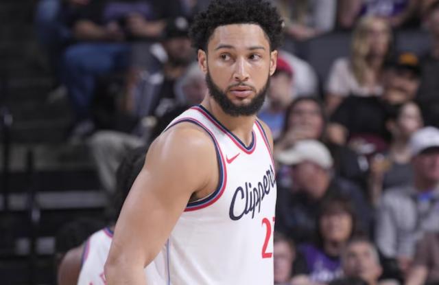 开云体育在线下载-西蒙斯拒绝尼克斯底薪 退役边缘他派头依然不小