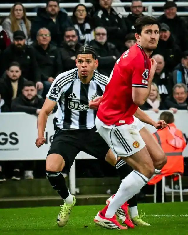 开云体育在线入口-曼联1-2纽卡，赛后评分：胖虎7.5分，B费7.4分，拉门斯7.4分